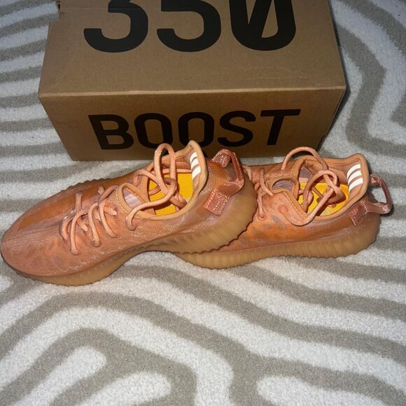 Adidas Yeezy Boost 350 V2 Mono Clay Carrot Orange Coral Pink (Mens/Womens- Unise - Picture 4 of 6